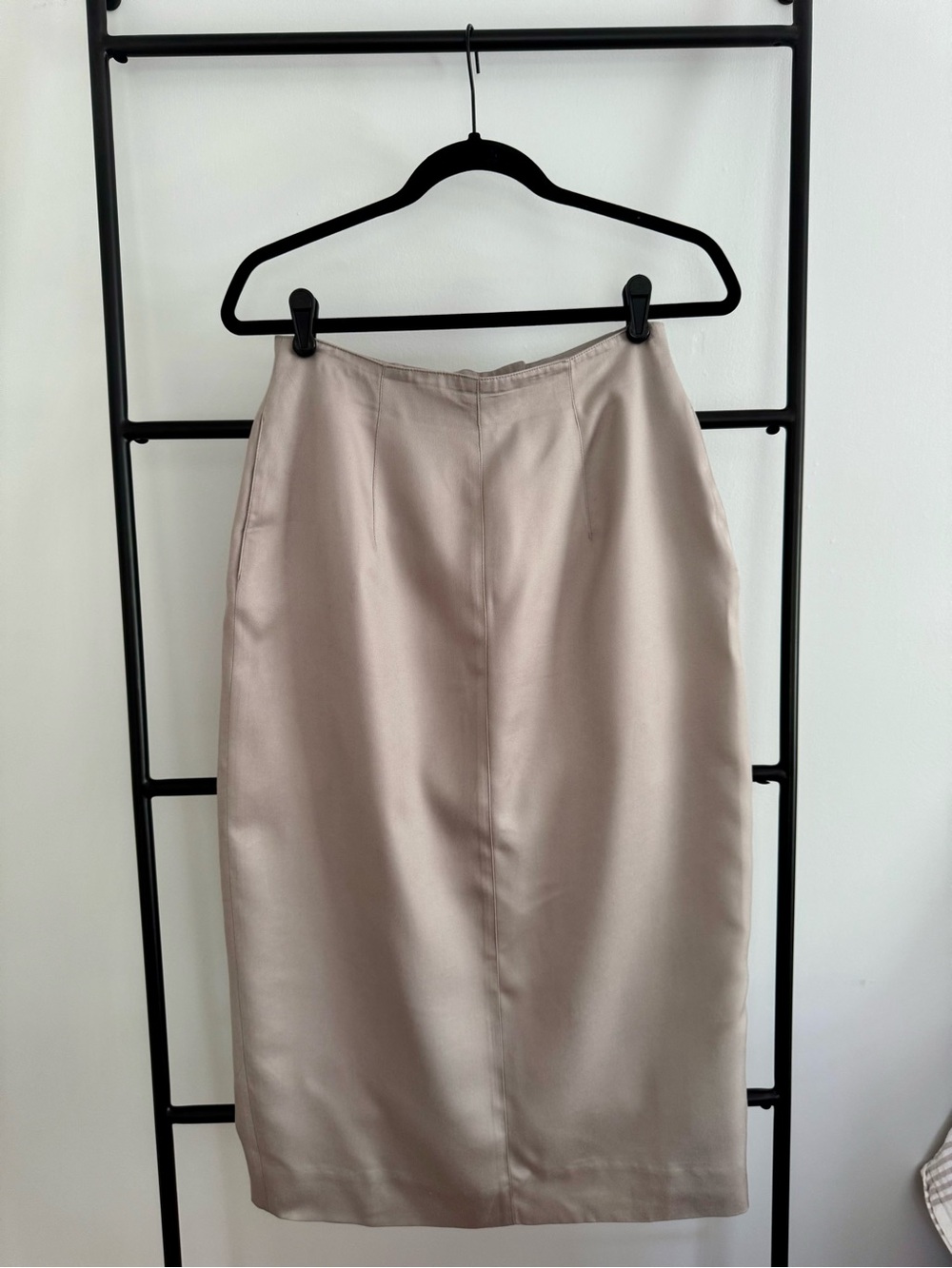 Vintage Liz Claiborne Classic Midi Pencil Skirt in Light Taupe